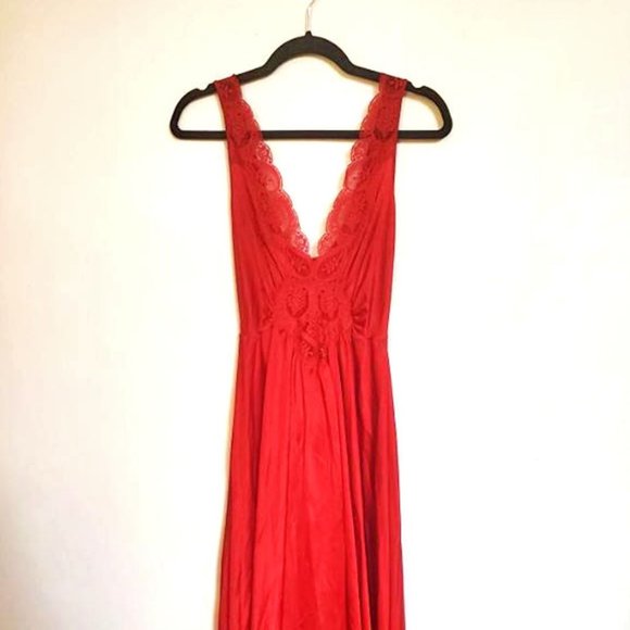 Vintage Olga Red Nightgown 92280 S - Picture 4 of 6